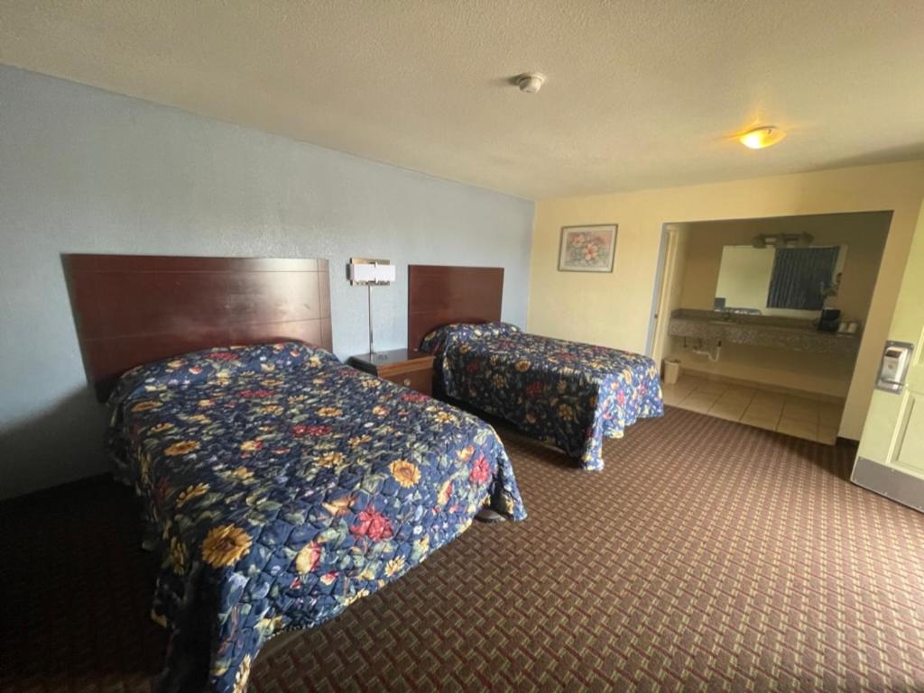 Village Inn Ada Extérieur photo